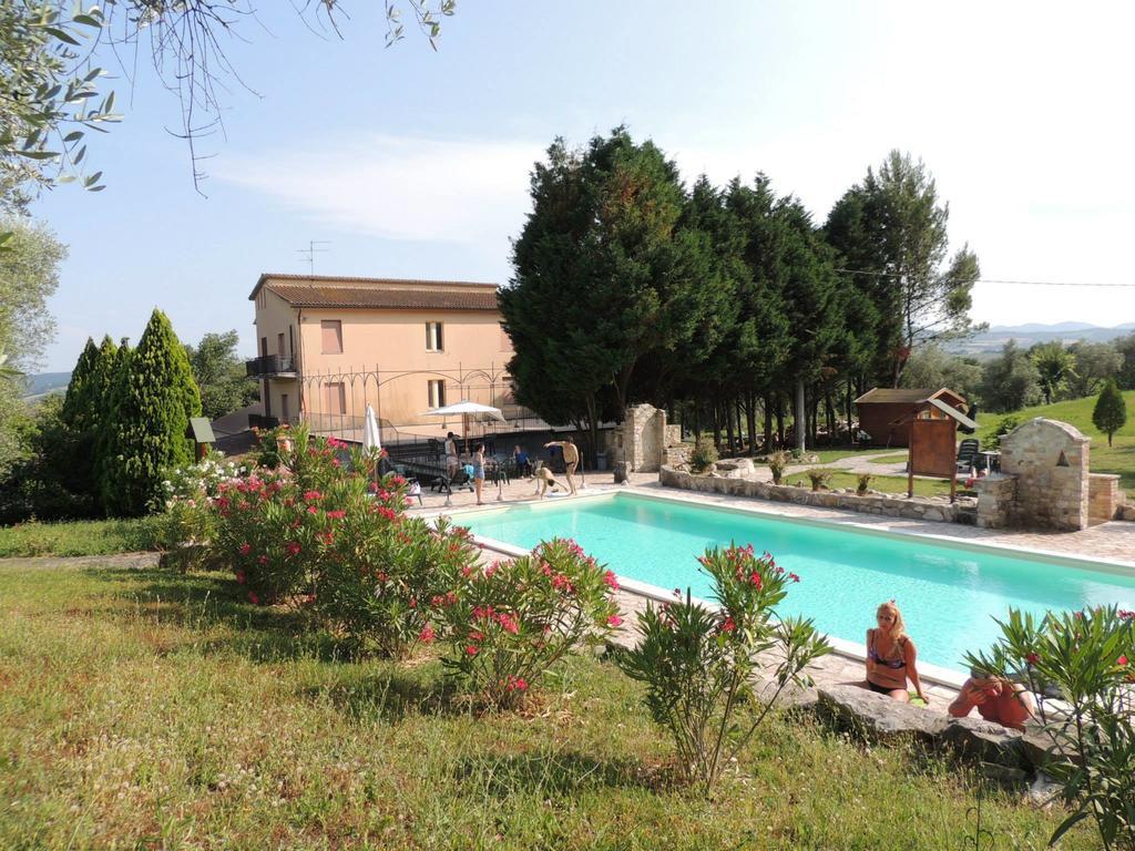 Вилла Agriturismo Poponi Тоди Экстерьер фото