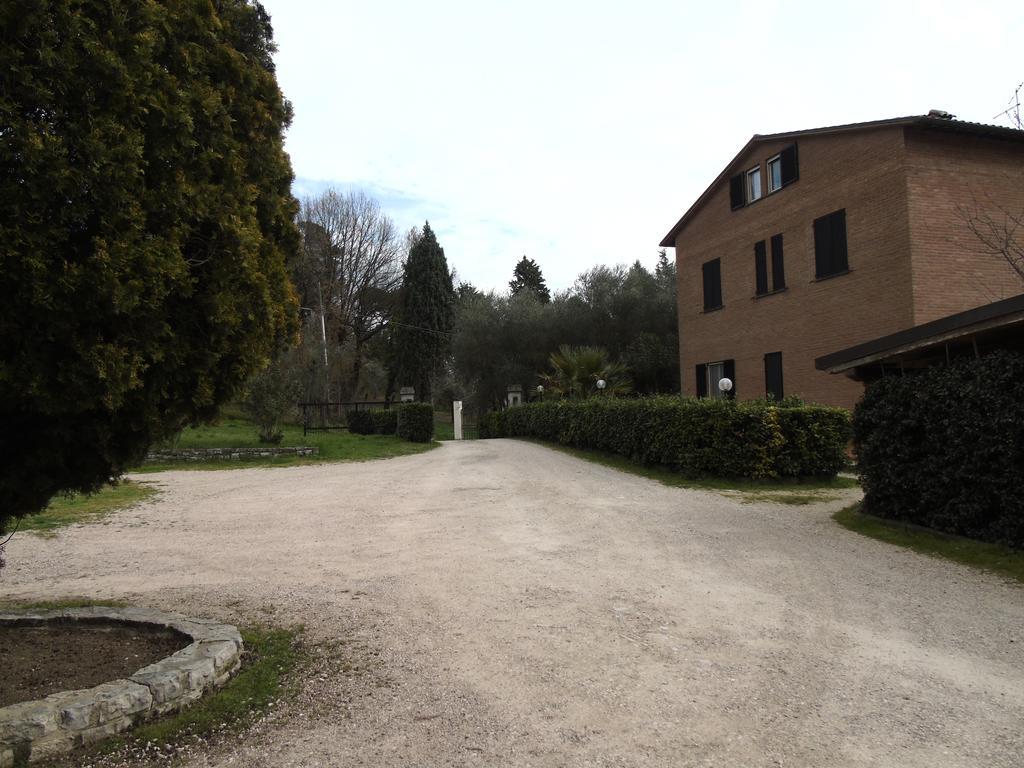 Вилла Agriturismo Poponi Тоди Экстерьер фото